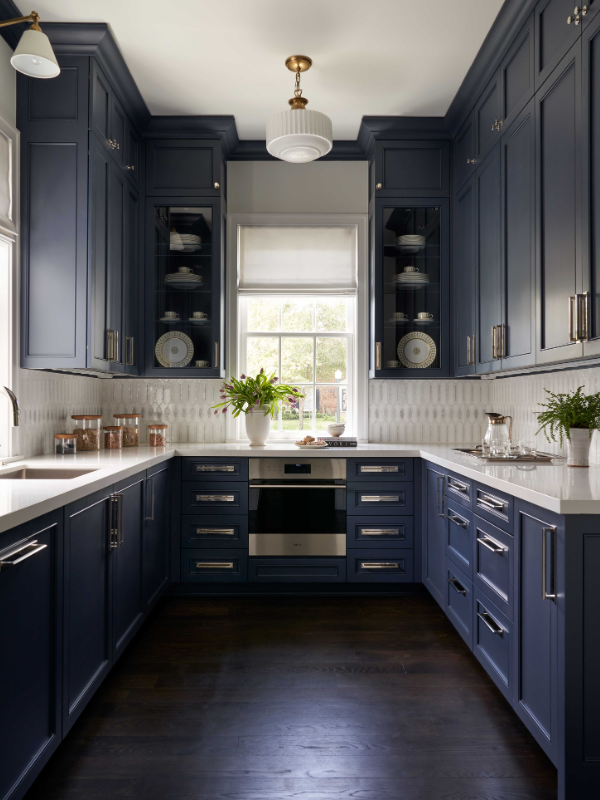 Colonial Drive butler's pantry
