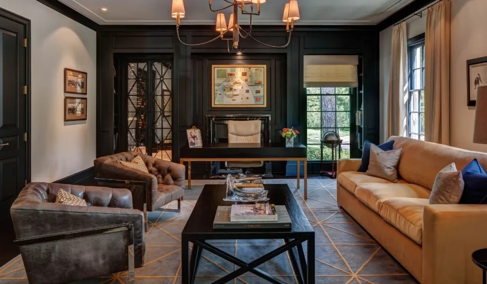 This study has a seating area for welcoming business guests at a distance.