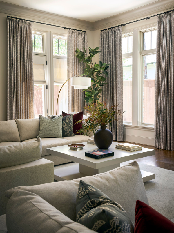 the Hunter's Creek living room